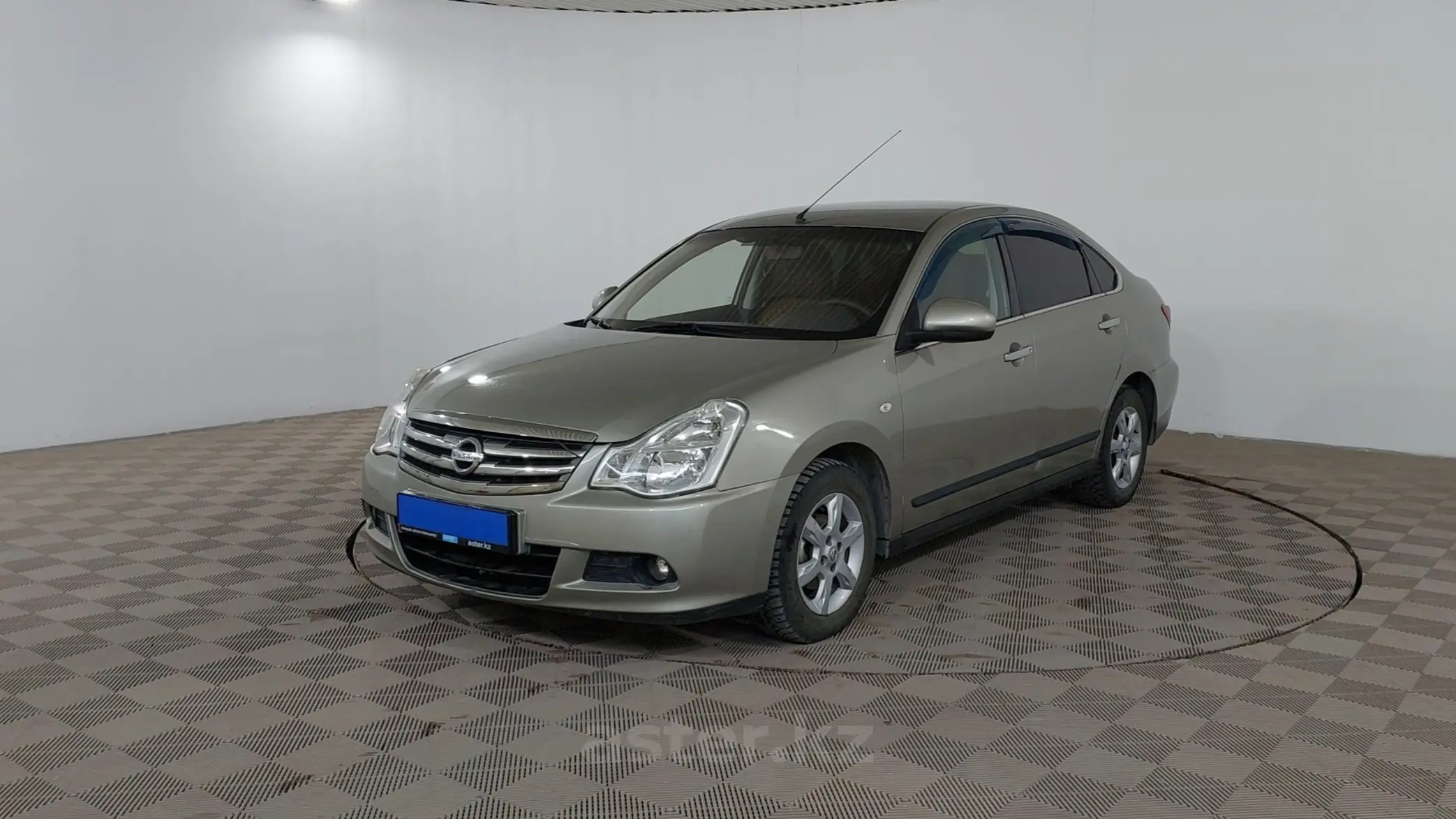 Nissan Almera 2015