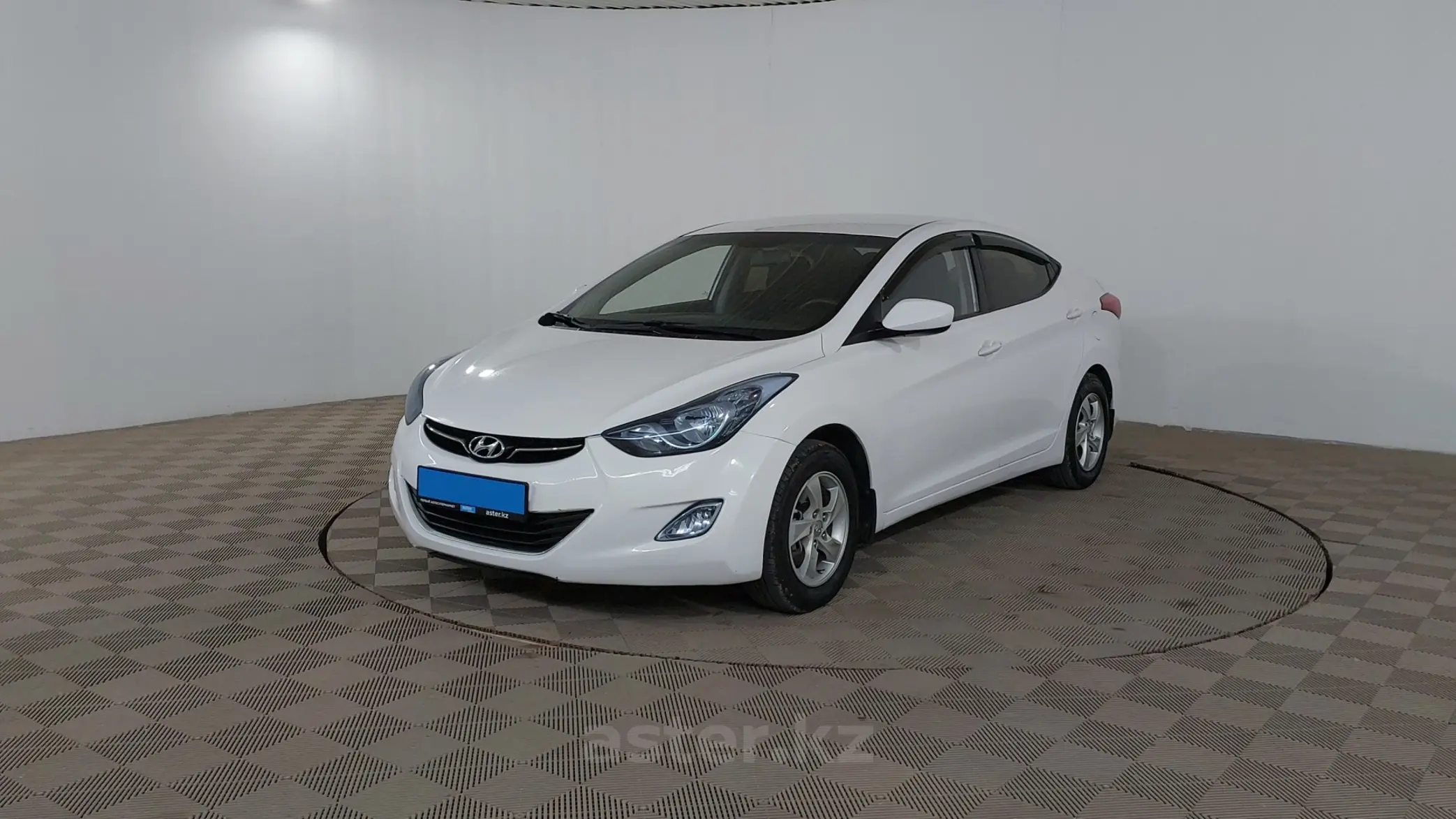 Hyundai Elantra 2013