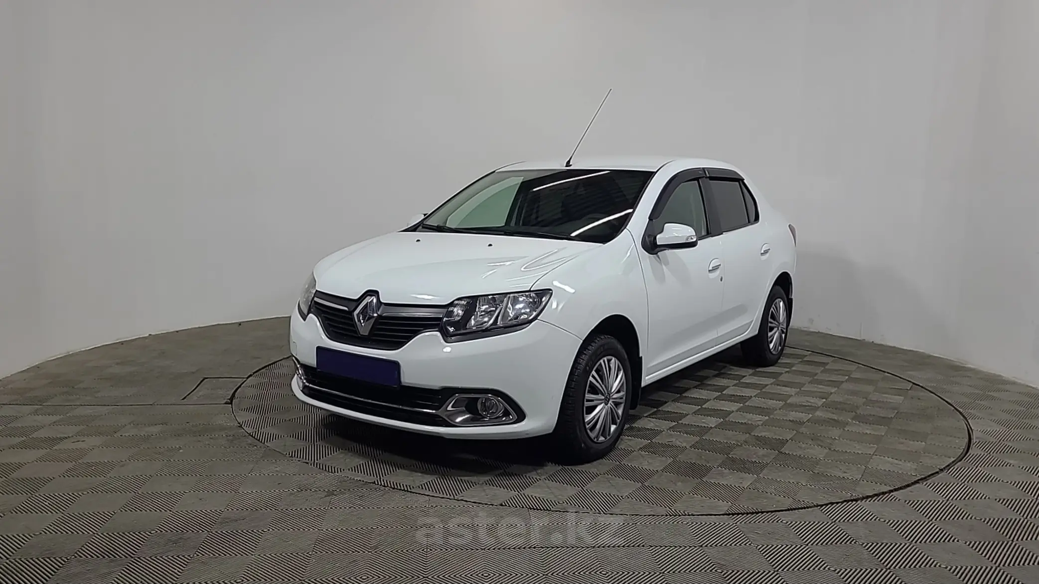 Renault Logan 2015