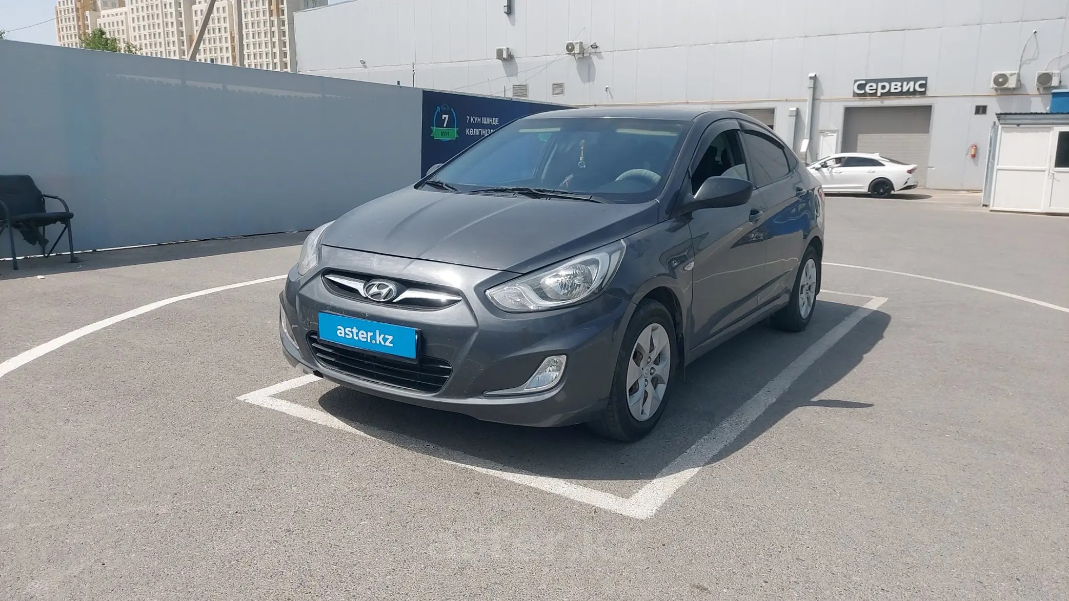 Hyundai Accent 2013