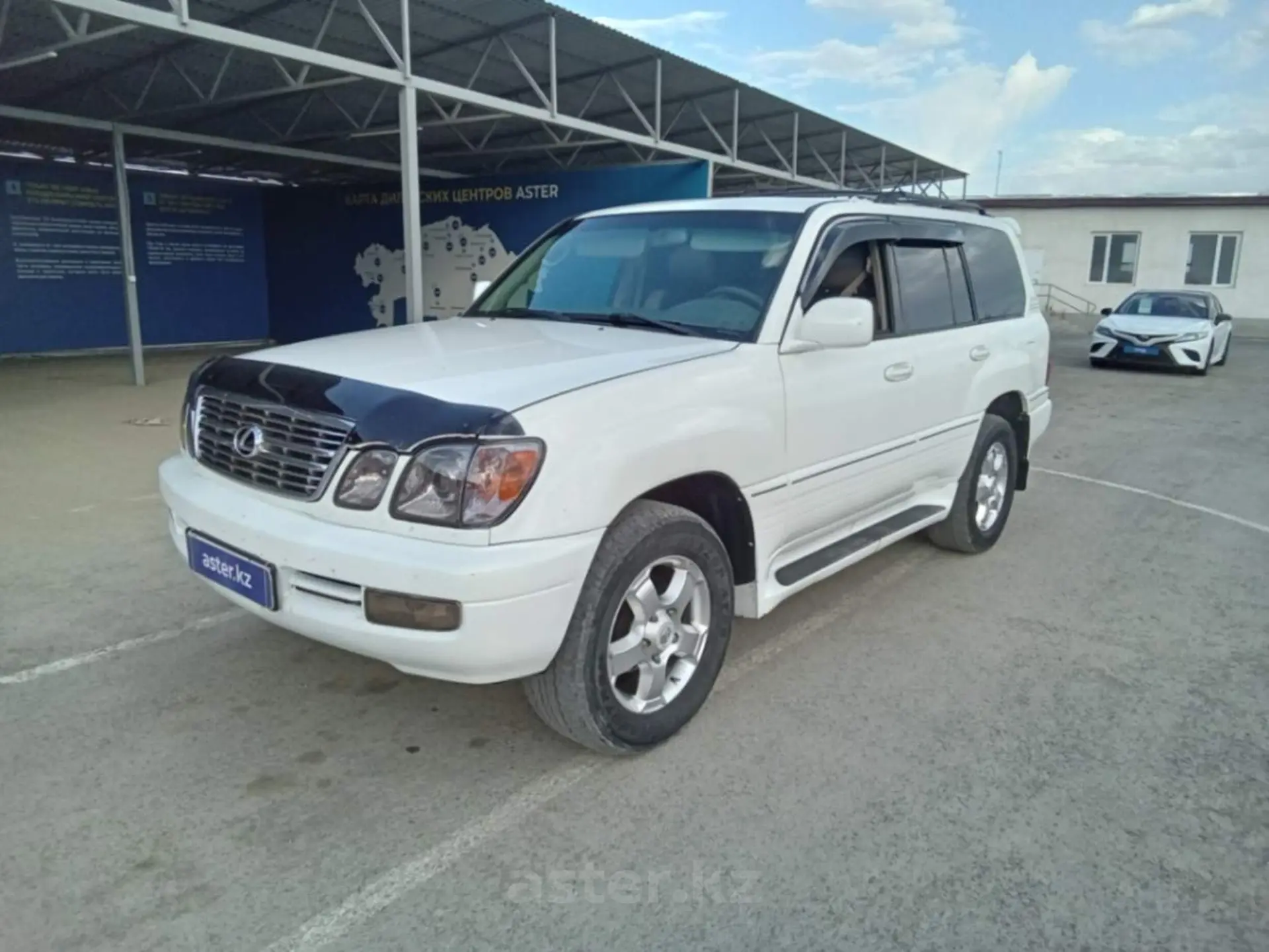 Lexus LX 1999