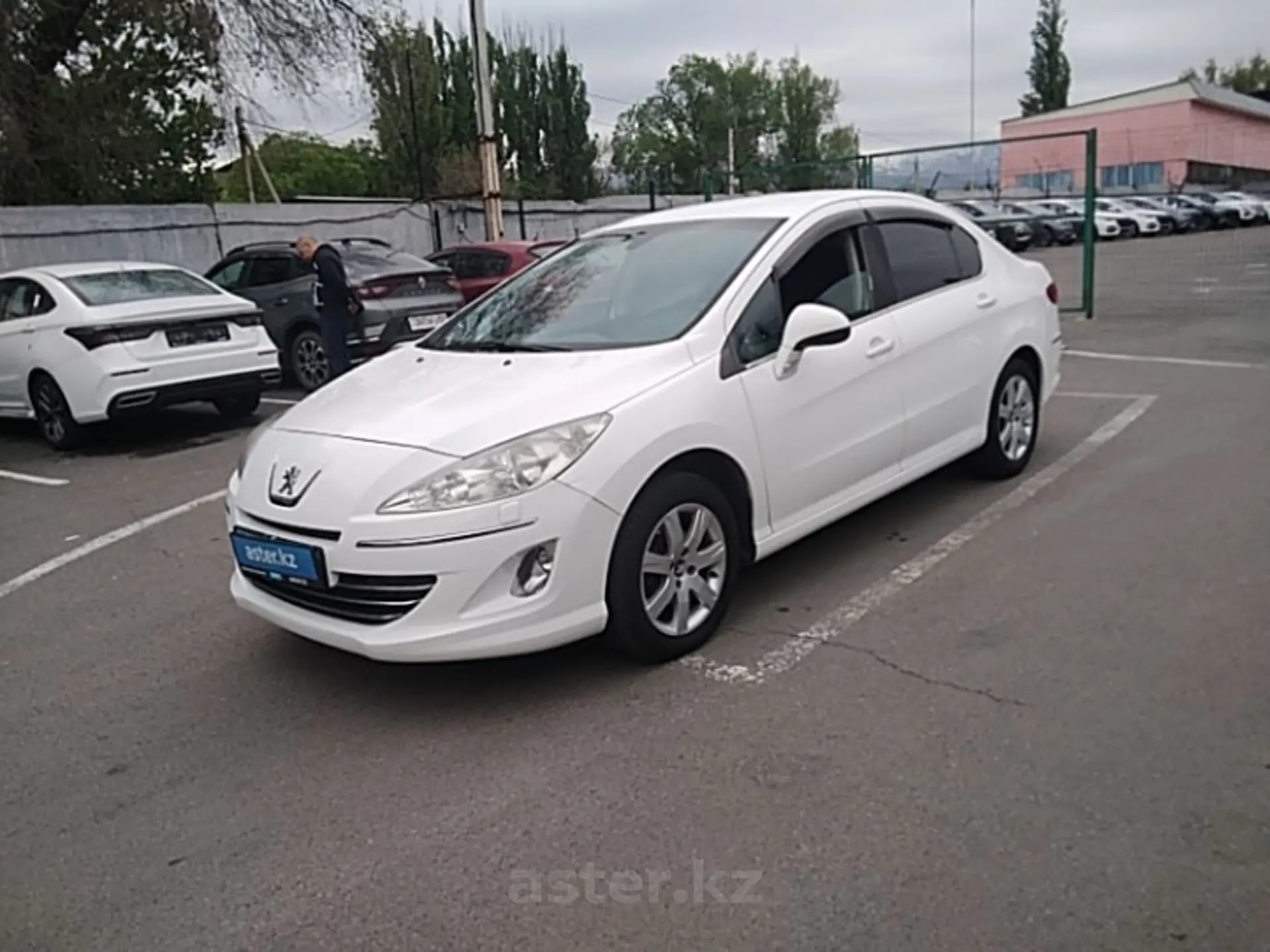 Peugeot 408 2014