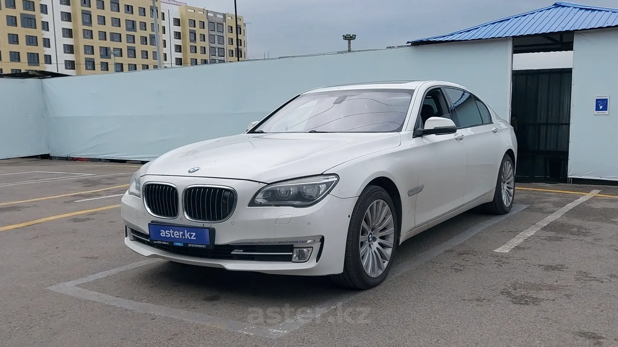 BMW 7 серии 2012