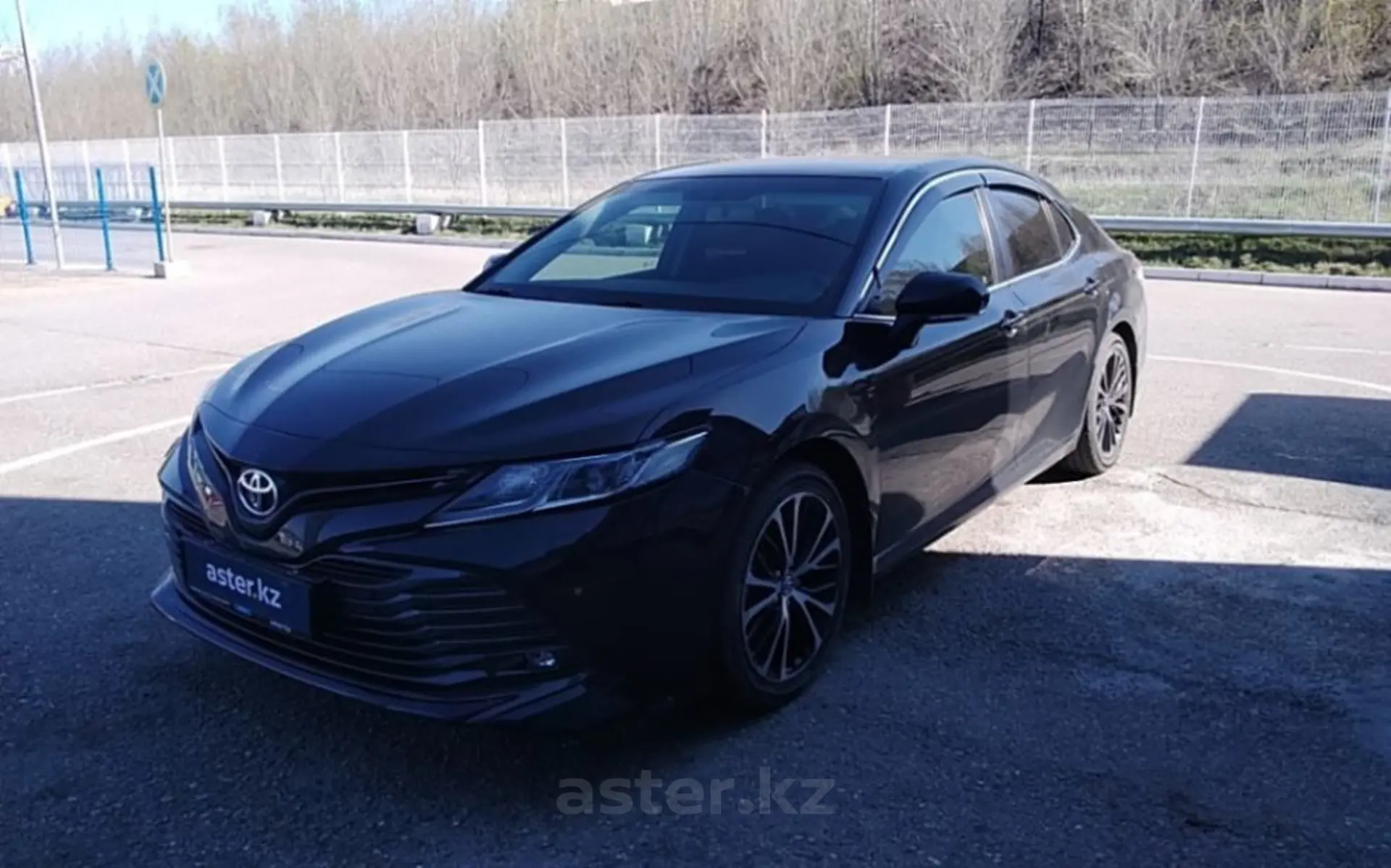 Toyota Camry 2019