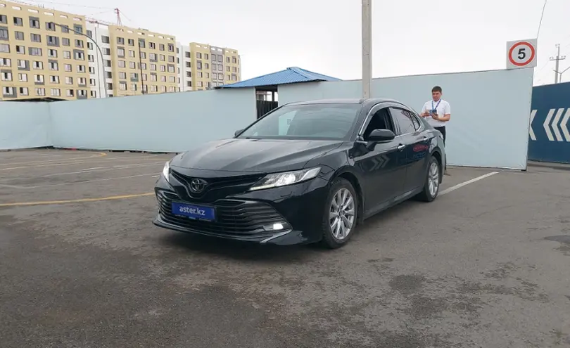 Toyota Camry 2019 года за 14 900 000 тг. в Алматы