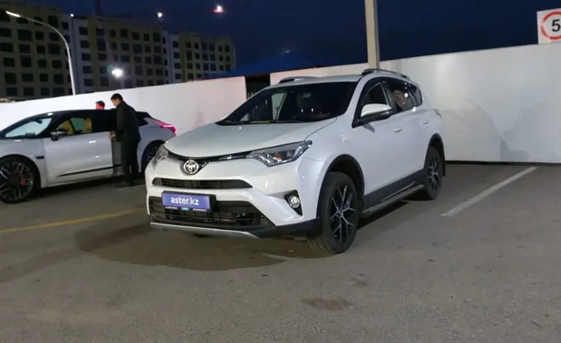 Toyota RAV4 2019 года за 14 500 000 тг. в Алматы