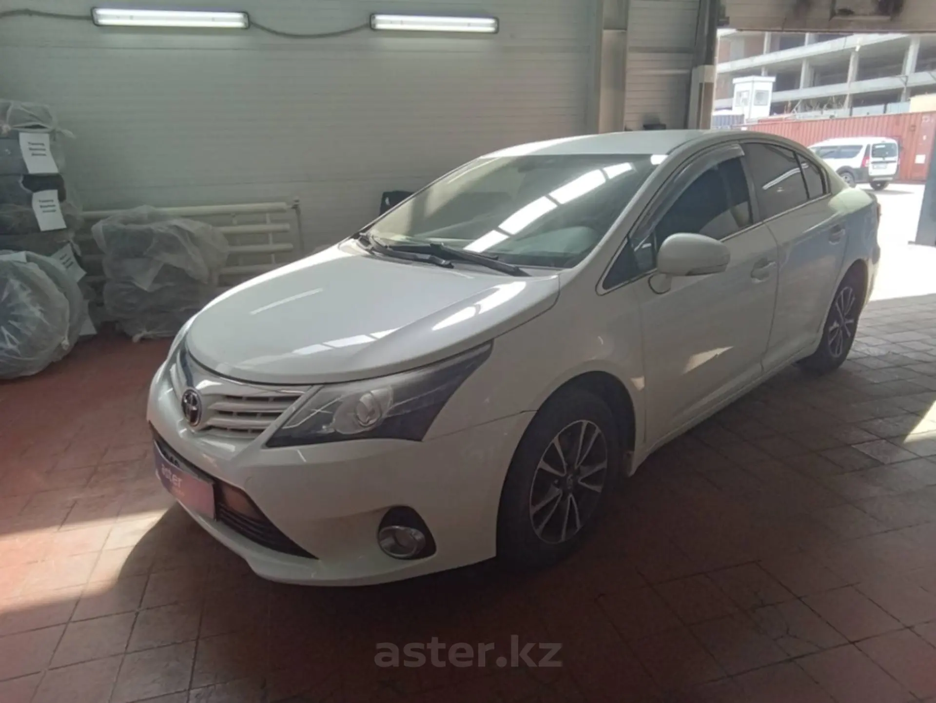 Toyota Avensis 2013