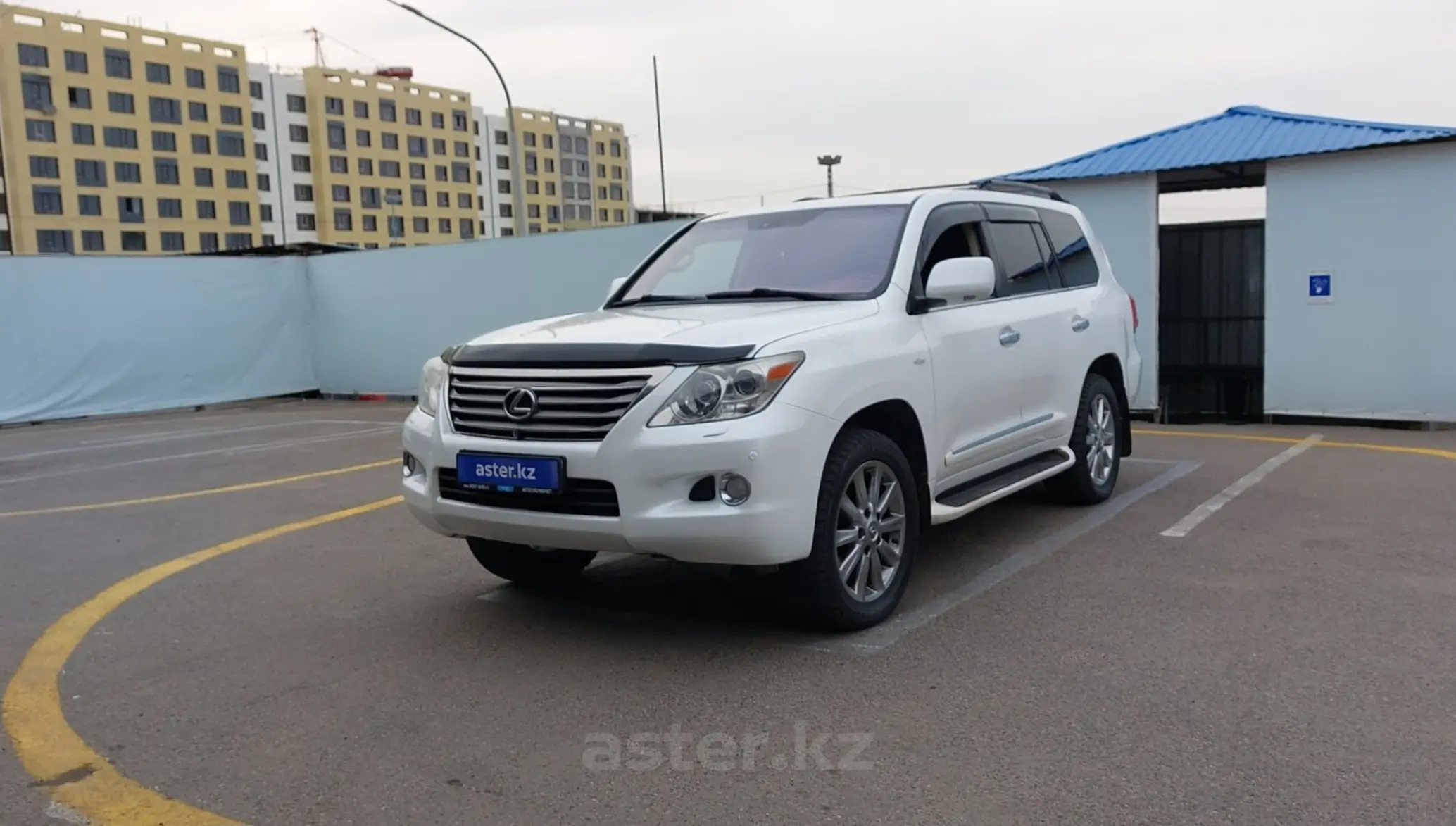 Lexus LX 2008