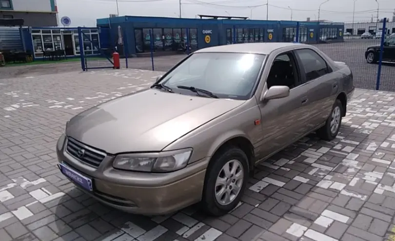 Toyota Camry 1999 года за 3 300 000 тг. в Алматы