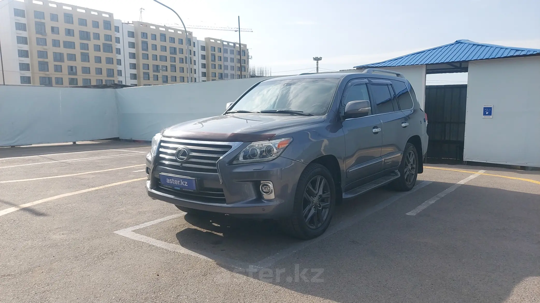 Lexus LX 2014