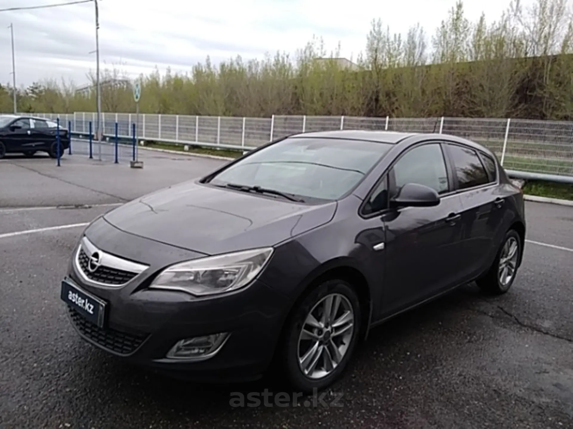 Opel Astra 2011