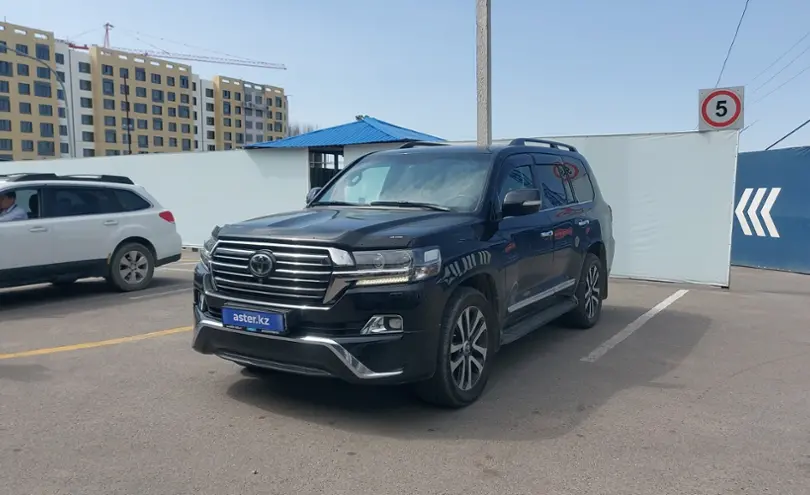 Toyota Land Cruiser 2017 года за 35 000 000 тг. в Алматы