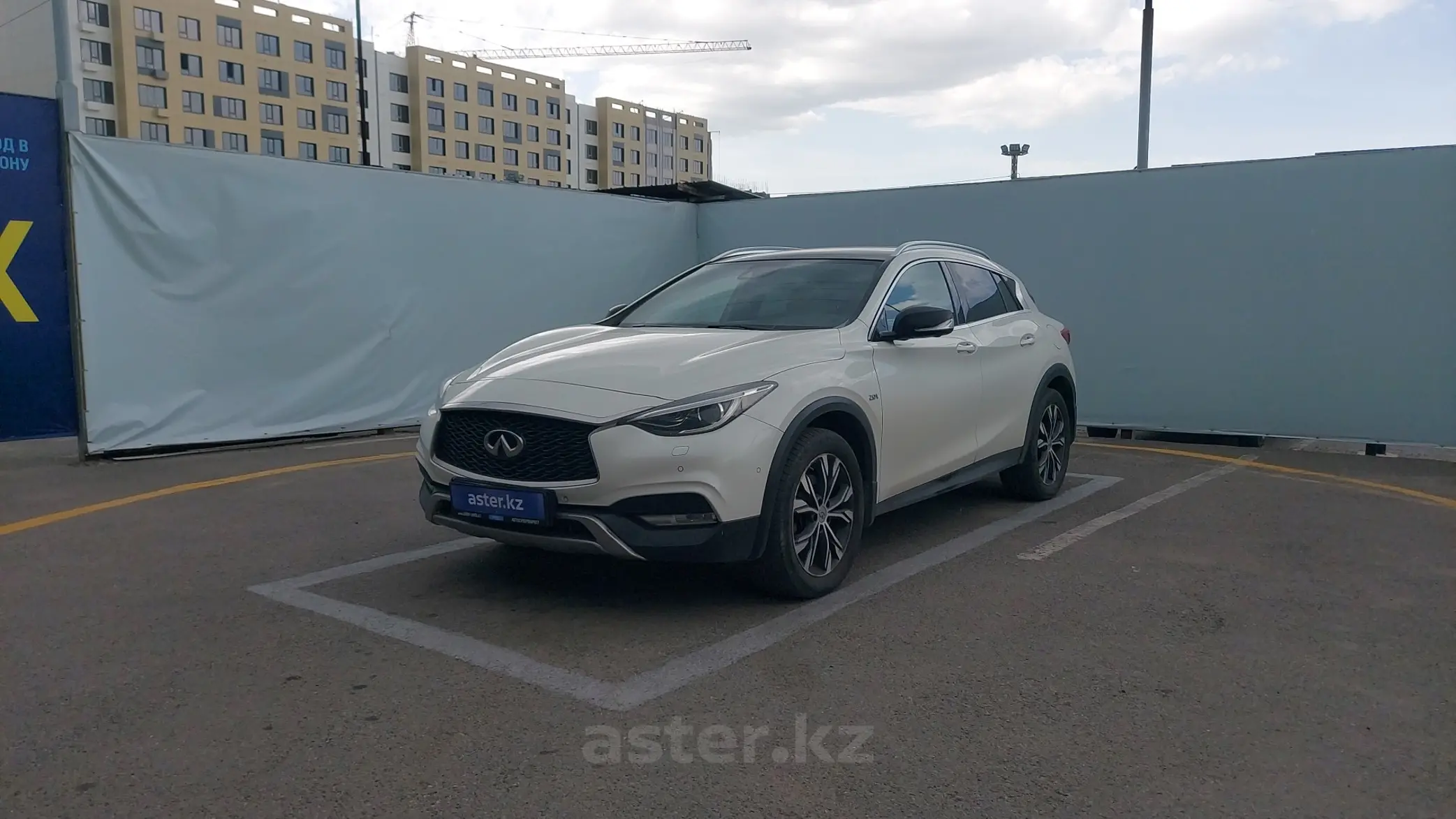 Infiniti QX30 2016