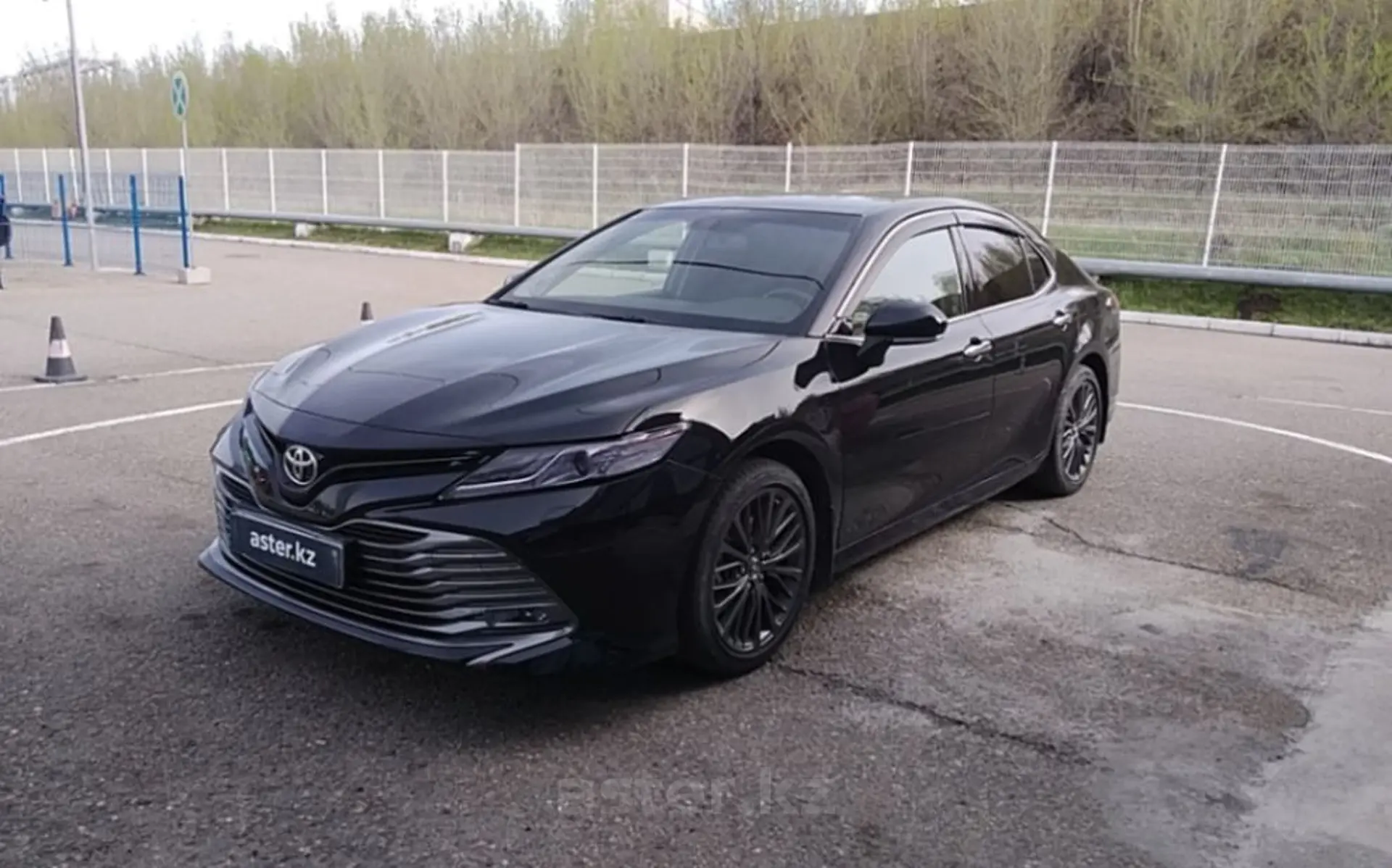 Toyota Camry 2019