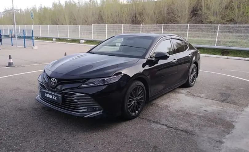 Toyota Camry 2019 года за 15 000 000 тг. в Усть-Каменогорск