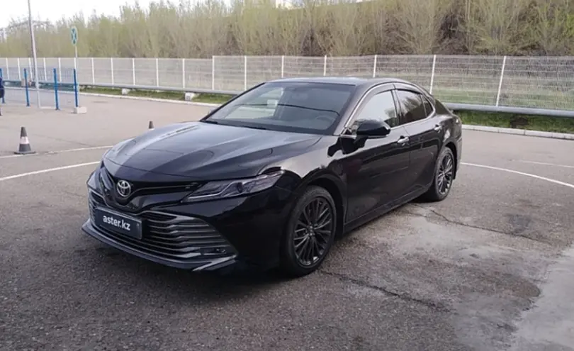 Toyota Camry 2019 года за 14 500 000 тг. в Усть-Каменогорск