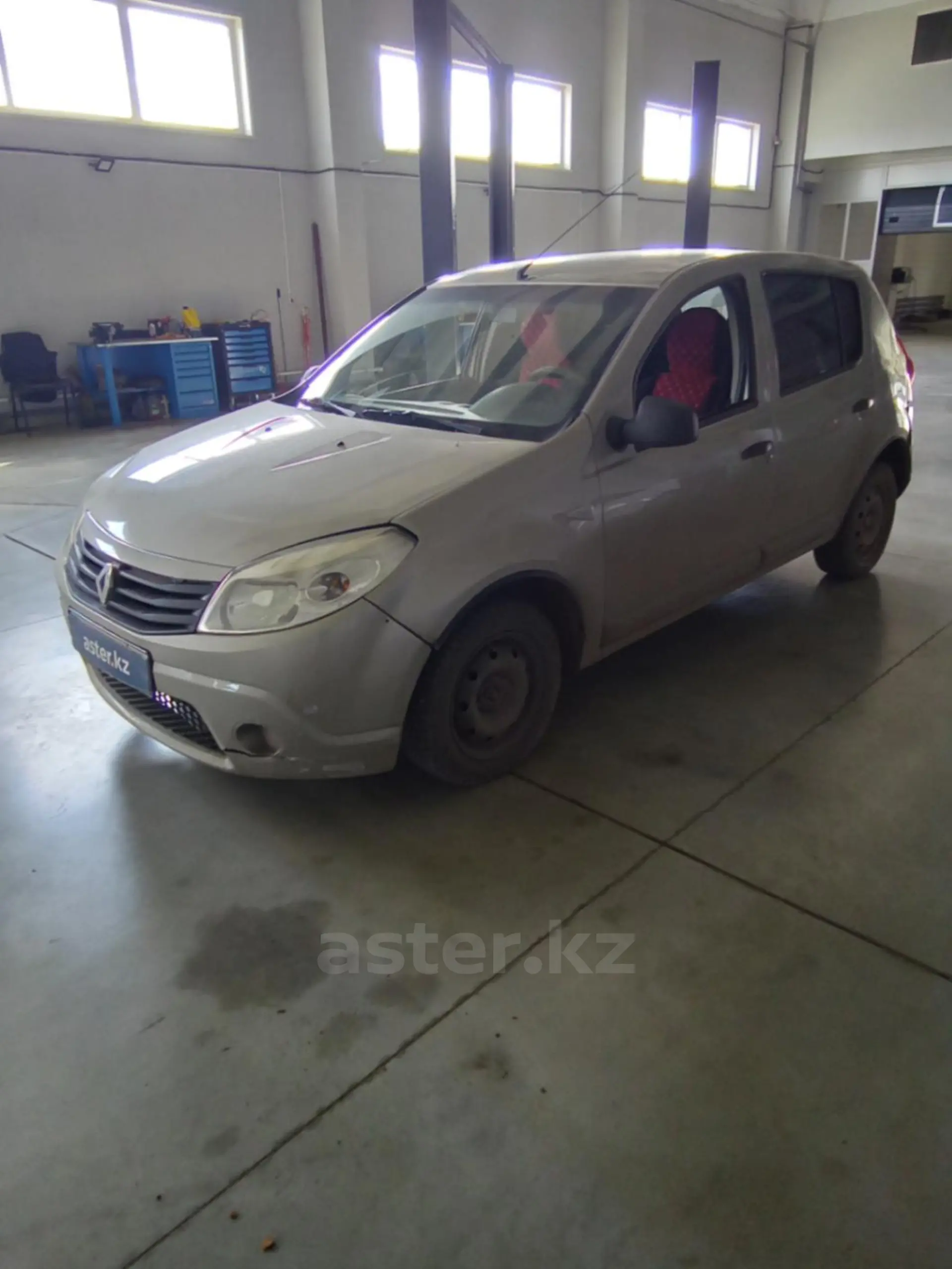 Renault Sandero 2011