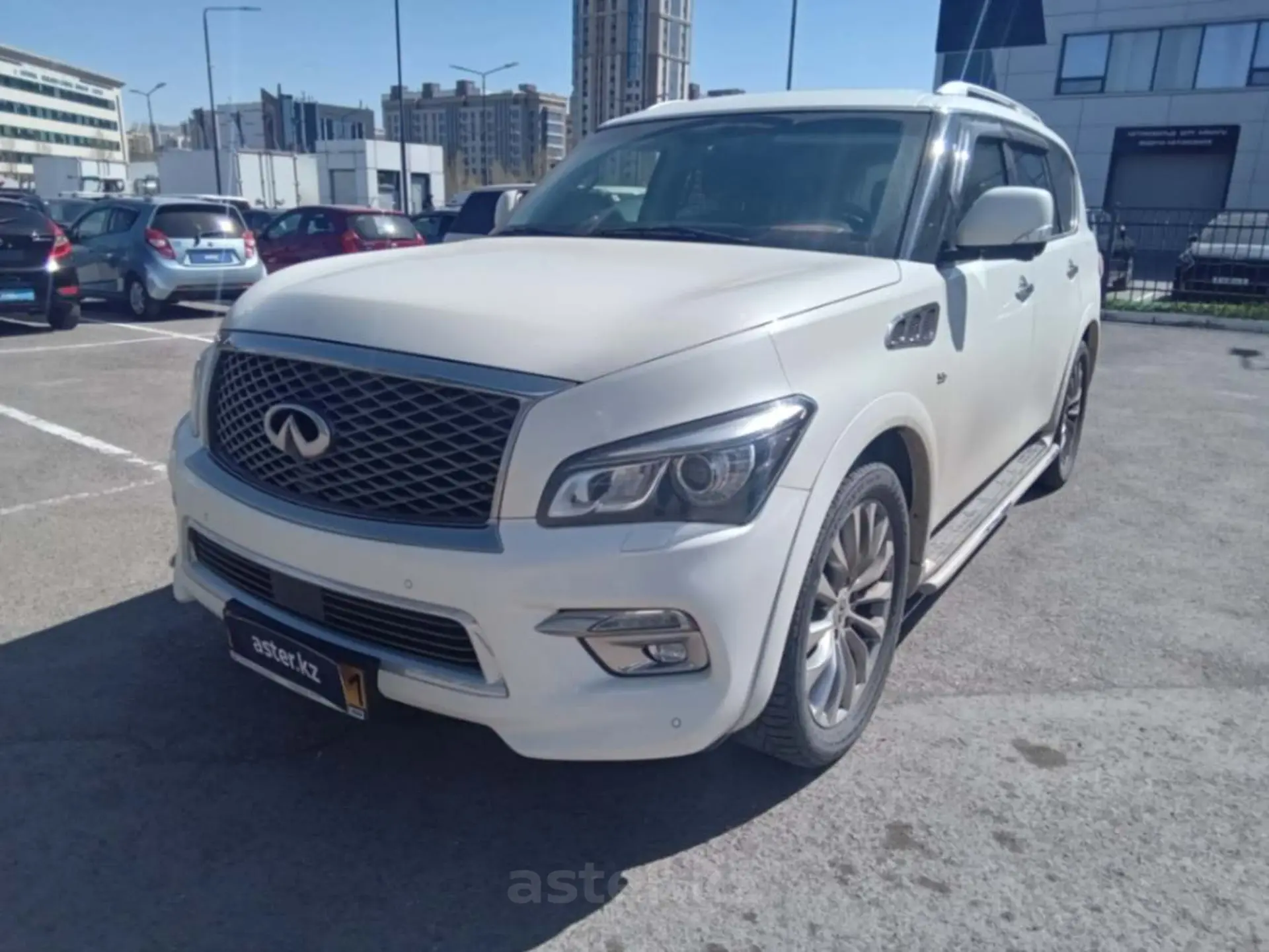 Infiniti QX80 2014