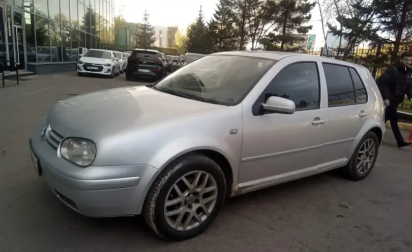 Volkswagen Golf 2001 года за 2 000 000 тг. в Астана