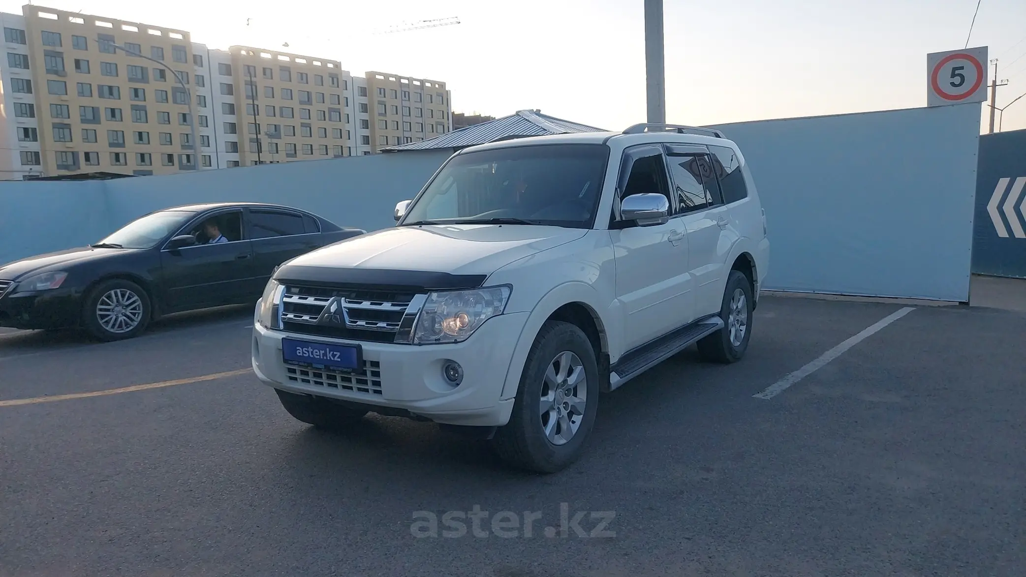 Mitsubishi Pajero 2013