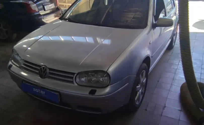 Volkswagen Golf 2003 года за 2 000 000 тг. в Астана