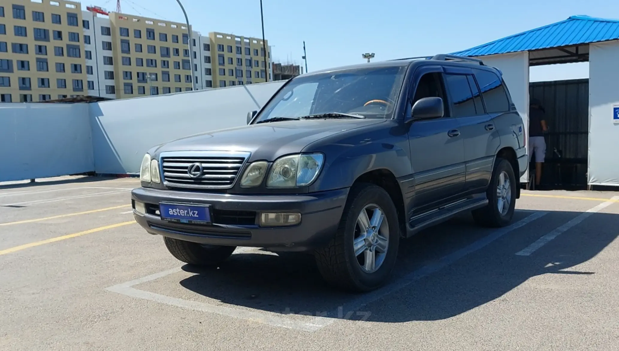 Lexus LX 2004