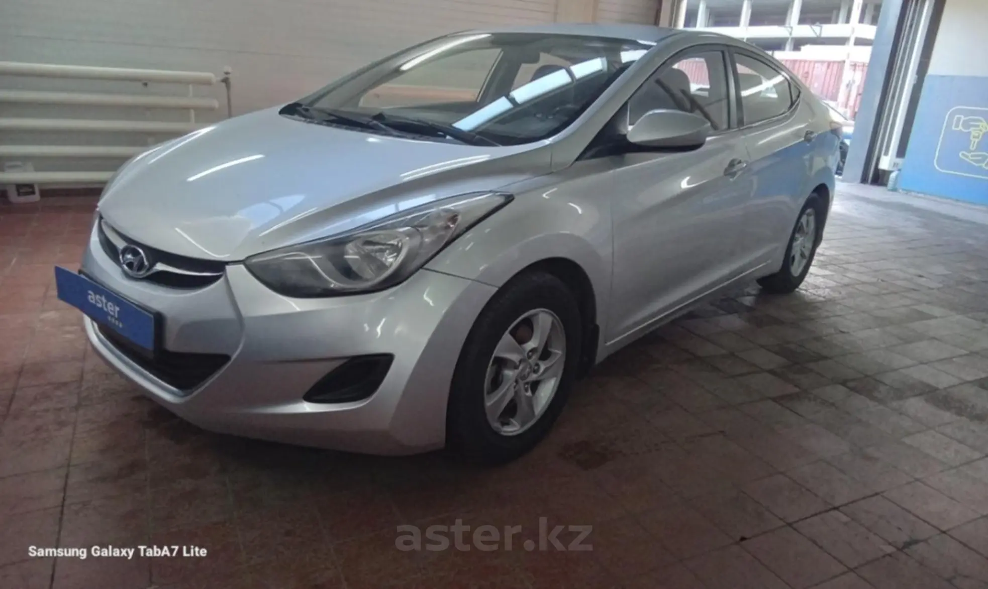 Hyundai Elantra 2013