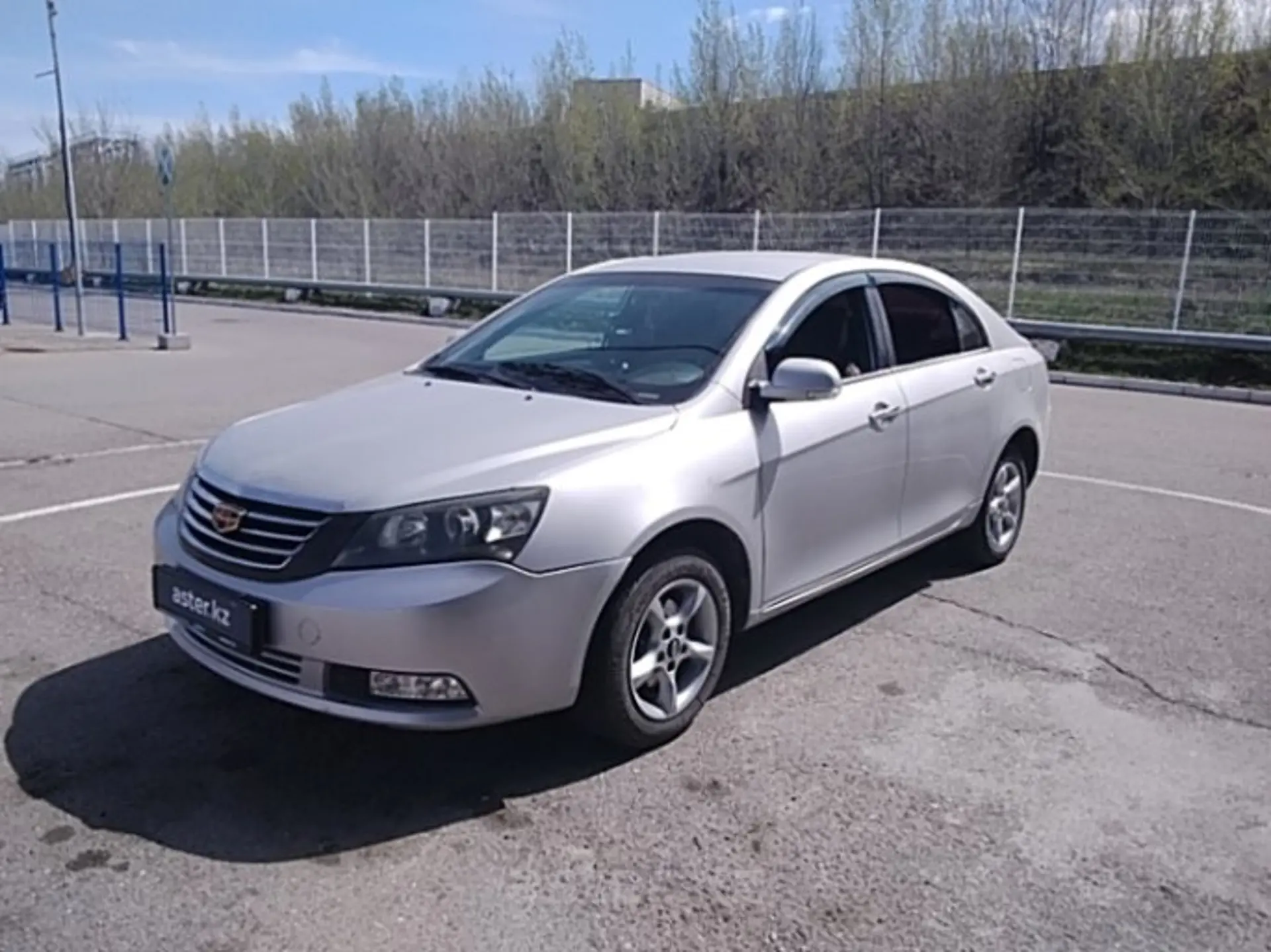 Geely Emgrand 2015