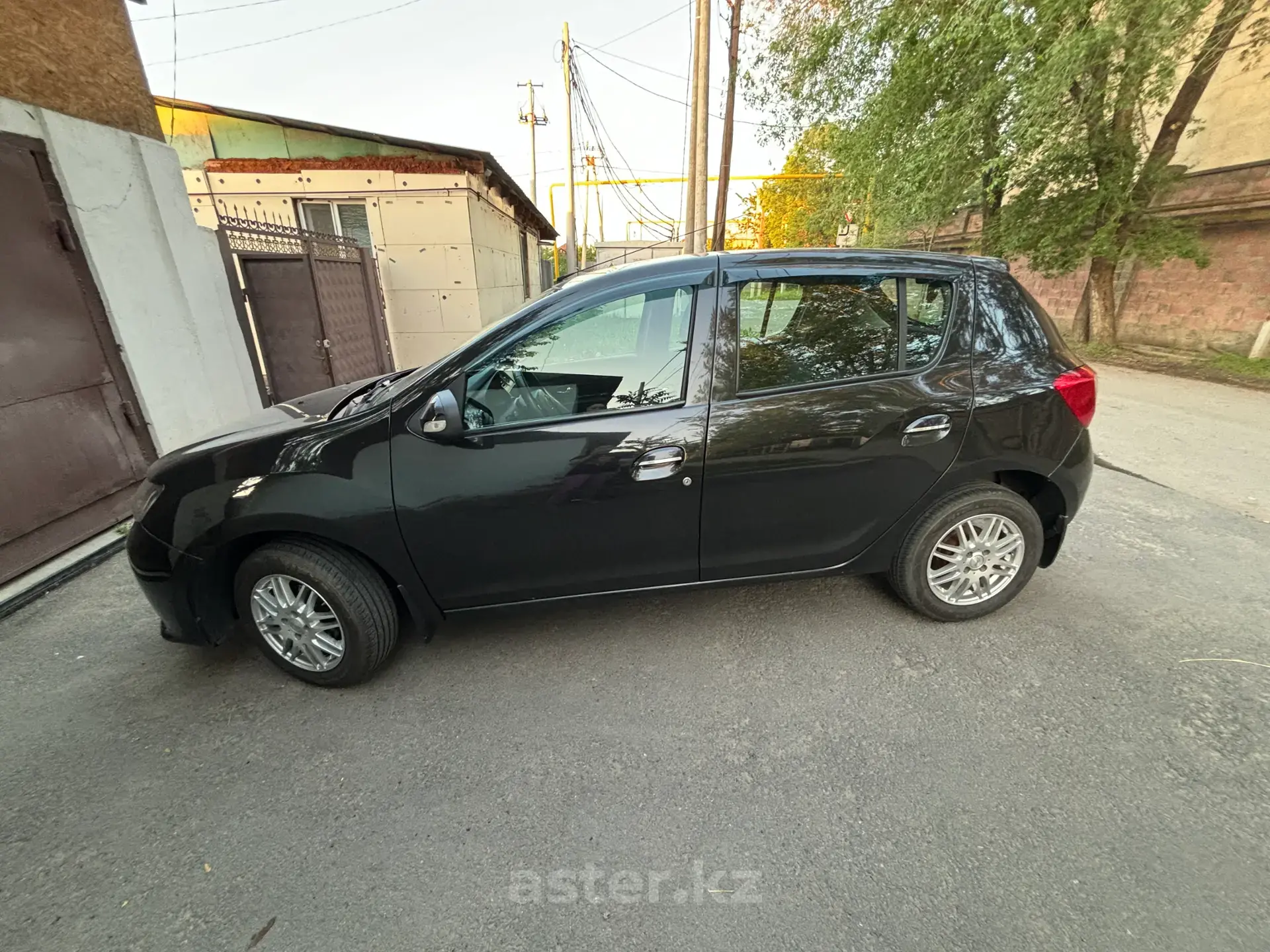 Renault Sandero 2015