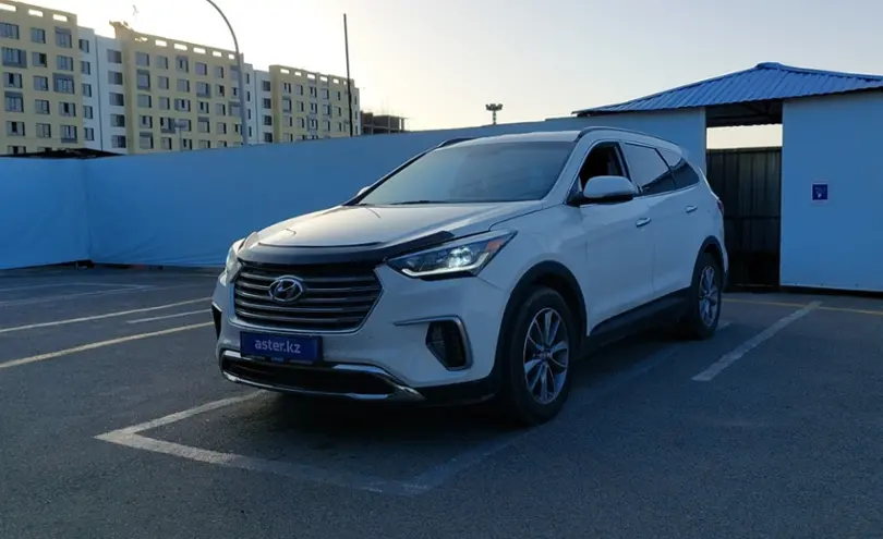 Hyundai Santa Fe 2017 года за 13 000 000 тг. в Алматы