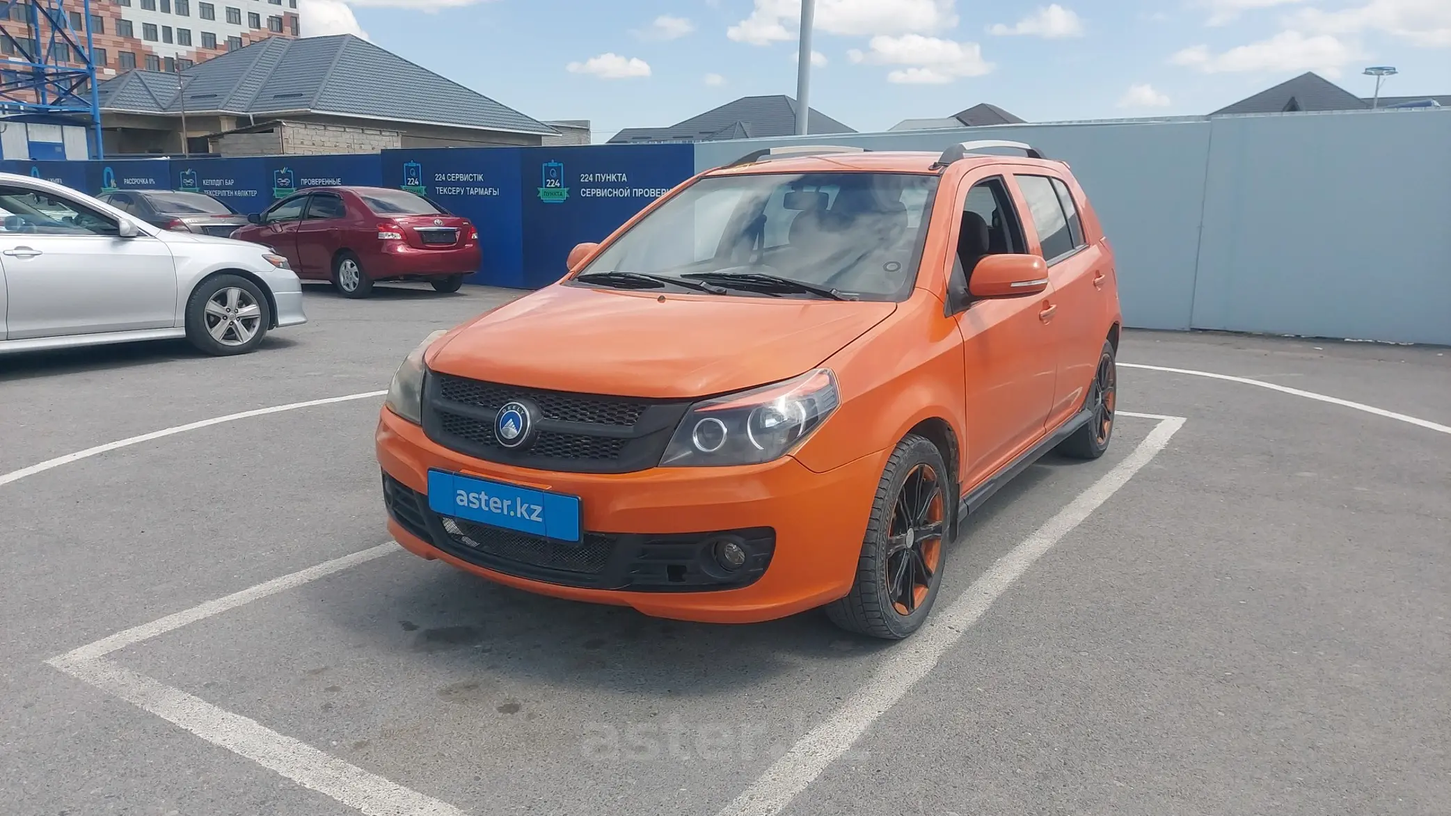 Купить Geely MK Cross 2015 года в Шымкенте, цена 2000000 тенге. Продажа Geely  MK Cross в Шымкенте - Aster.kz. №c1056080