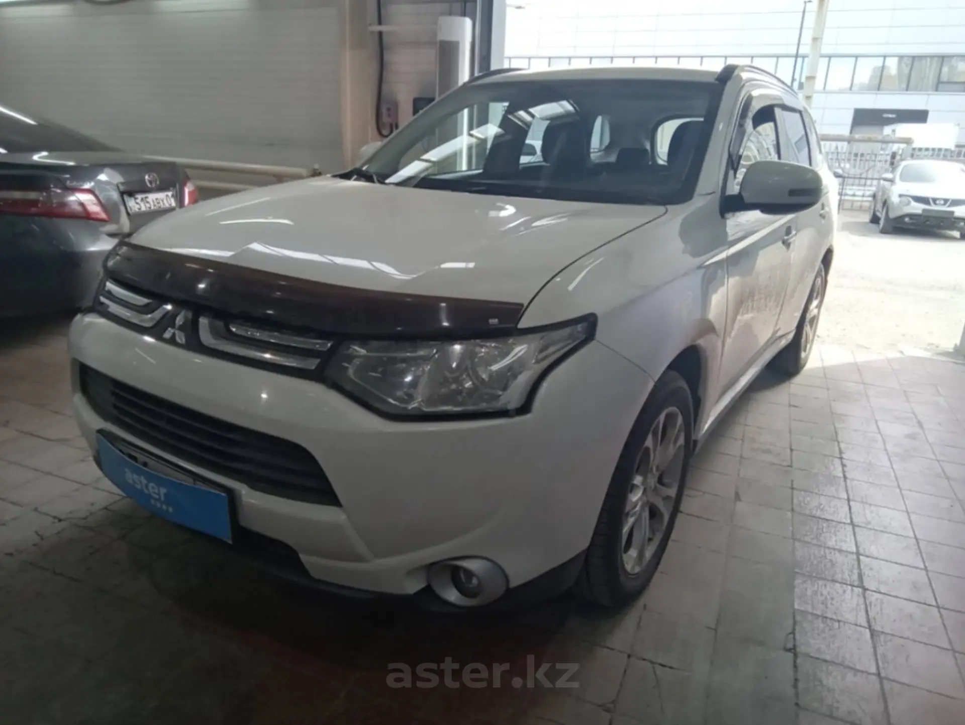 Mitsubishi Outlander 2012