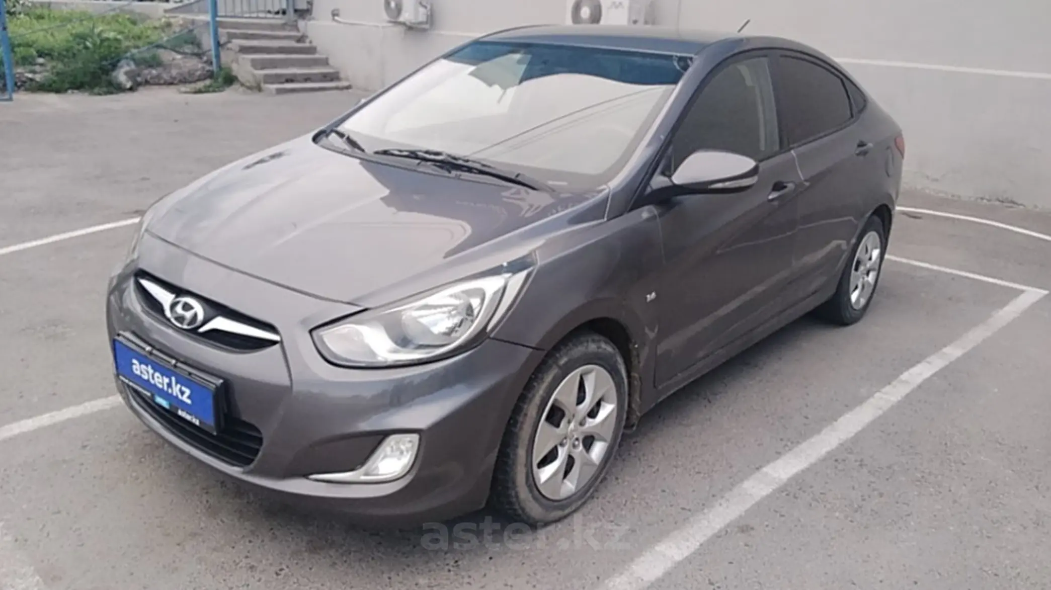 Hyundai Accent 2012