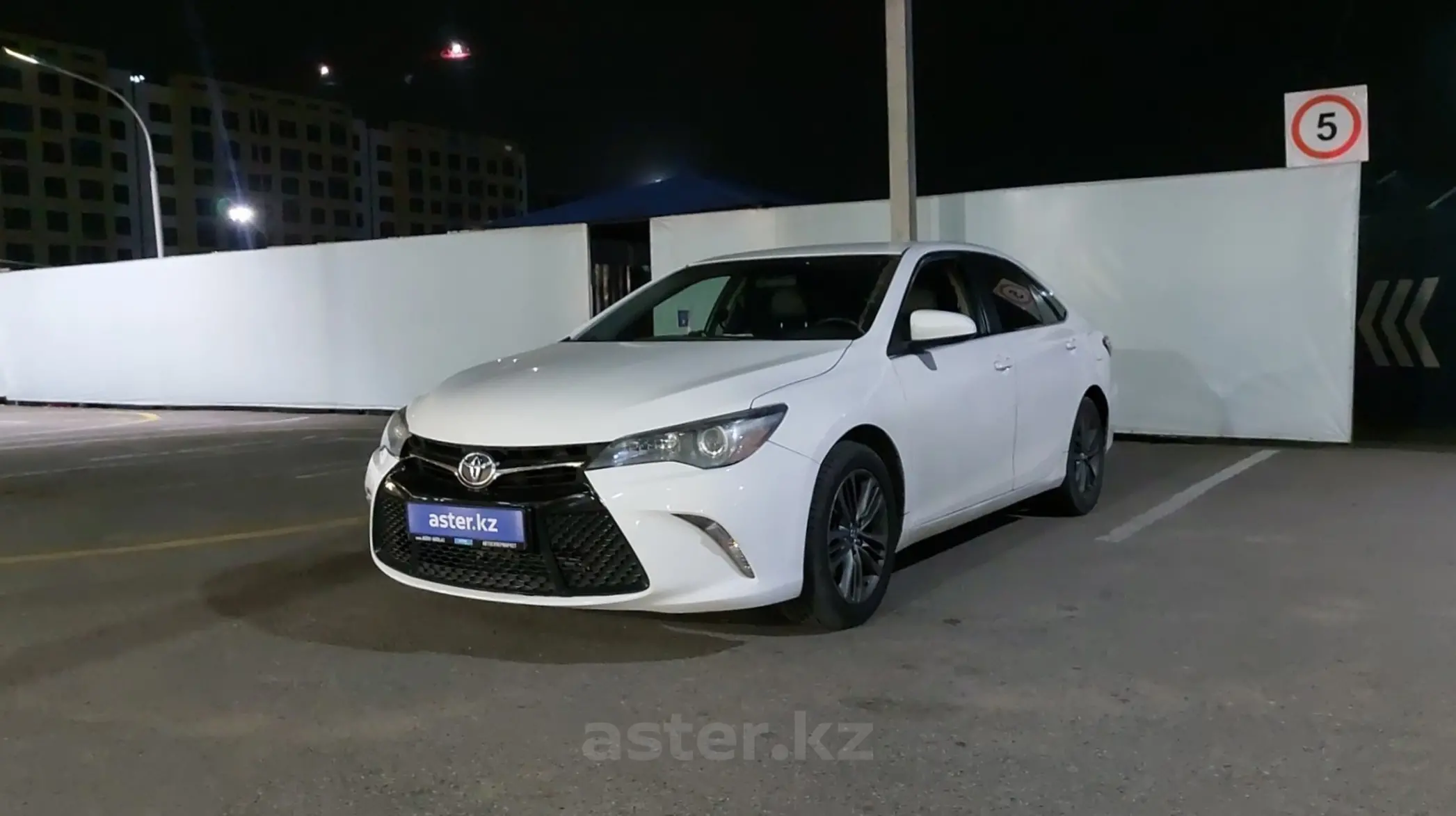 Toyota Camry 2015