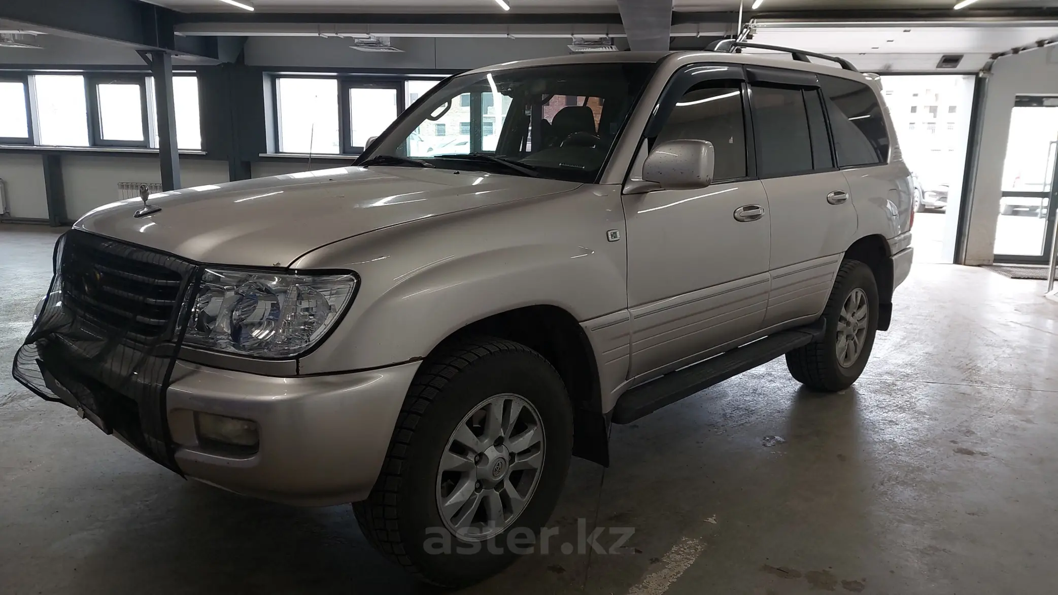 Toyota Land Cruiser 2000