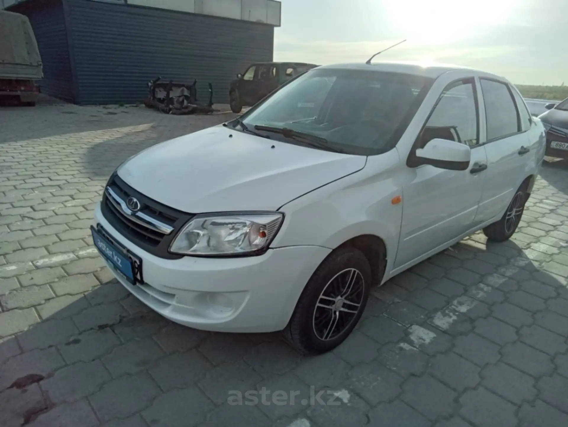 LADA (ВАЗ) Granta 2013