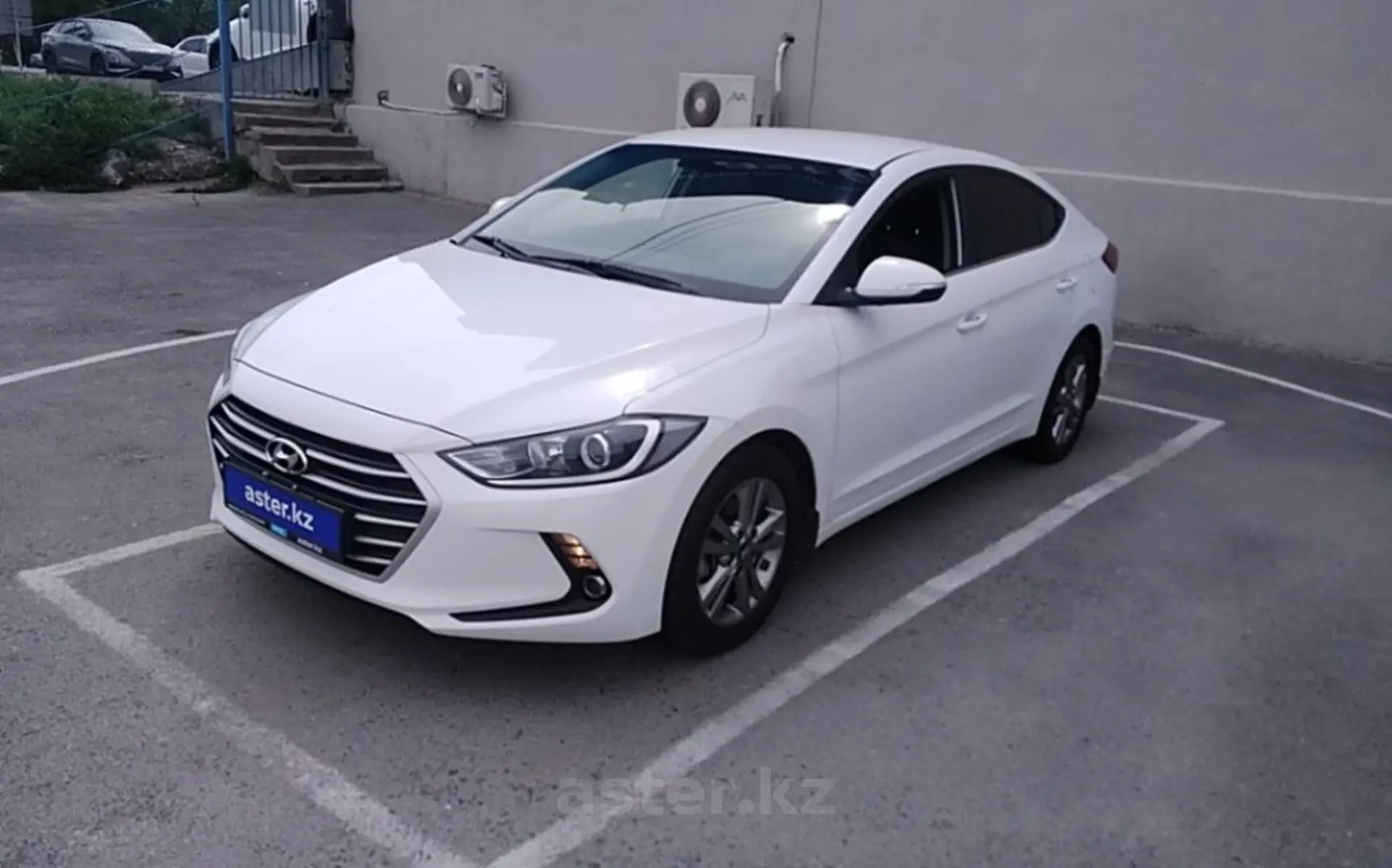 Hyundai Elantra 2018