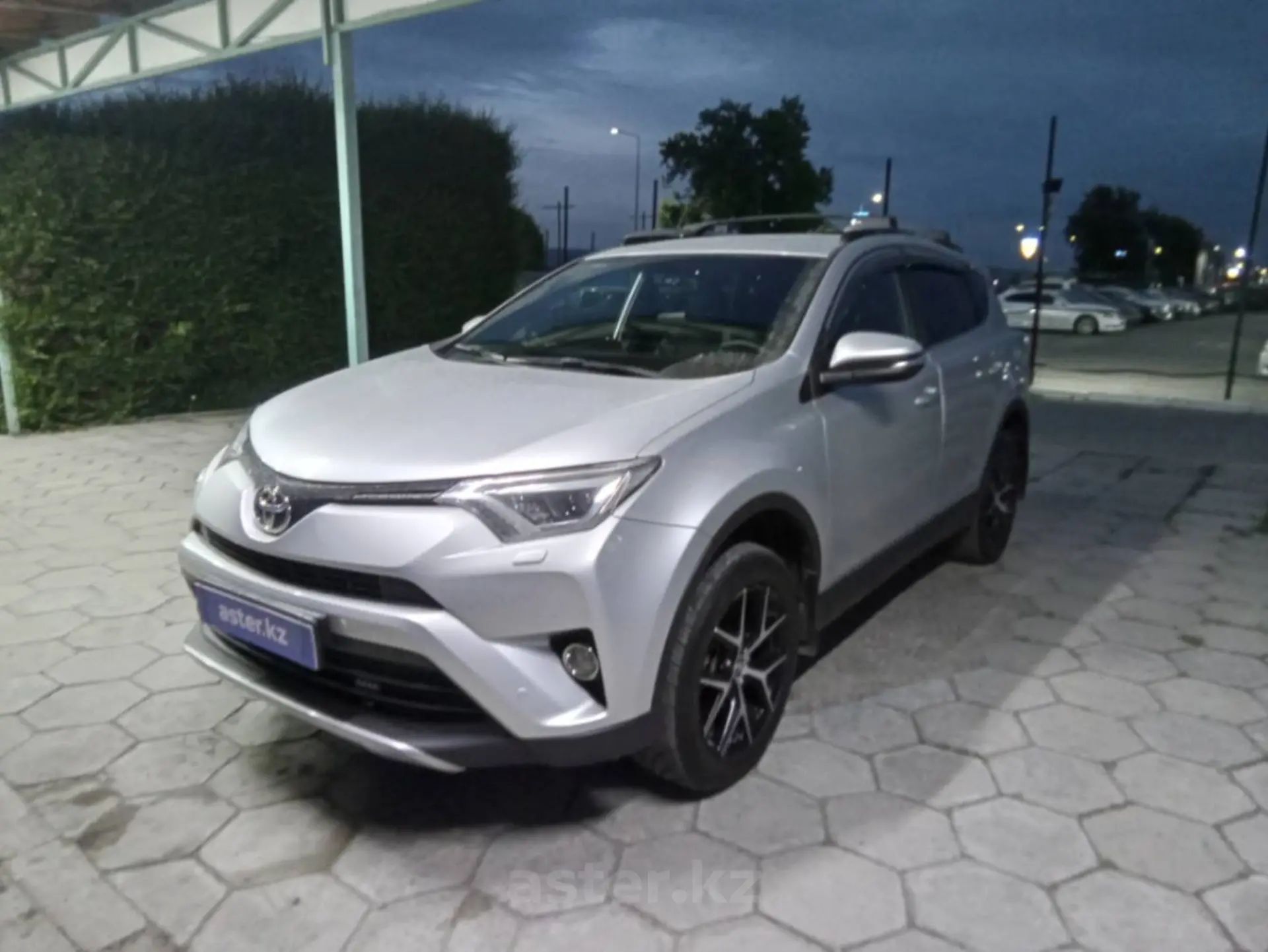 Toyota RAV4 2017