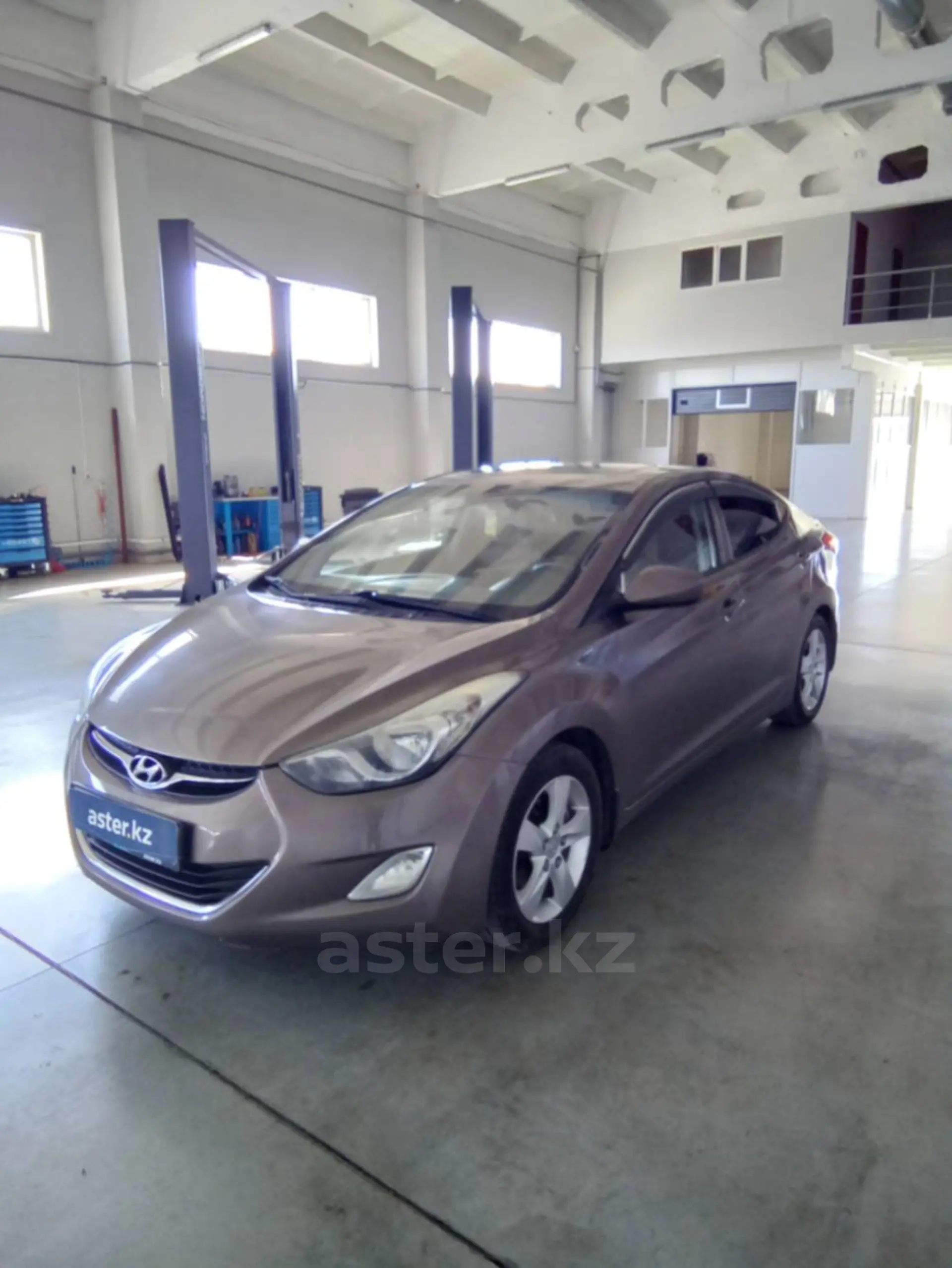 Hyundai Elantra 2011