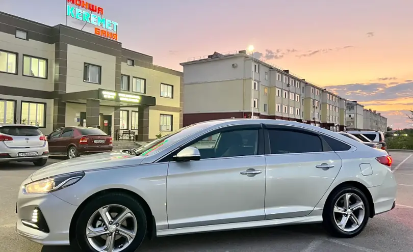 Hyundai Sonata 2019 года за 9 800 000 тг. в Актюбинская область