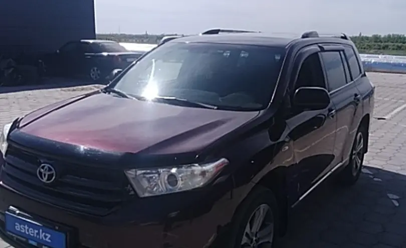 Toyota Highlander 2011 года за 13 200 000 тг. в Караганда