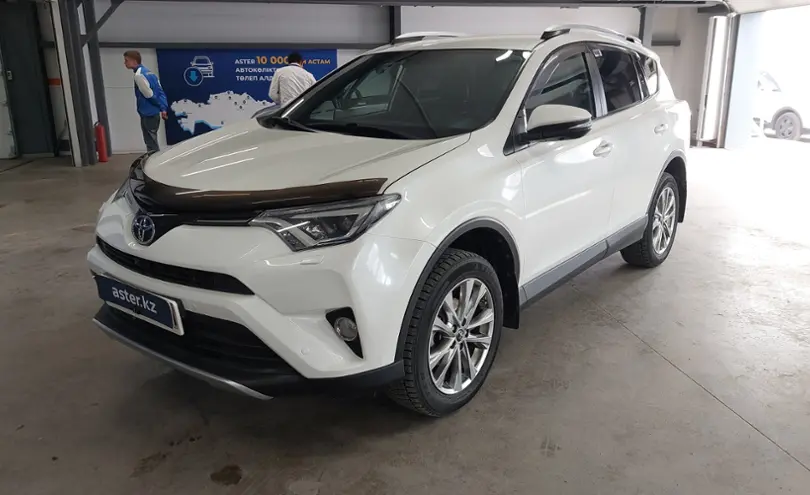 Toyota RAV4 2016 года за 13 000 000 тг. в Астана