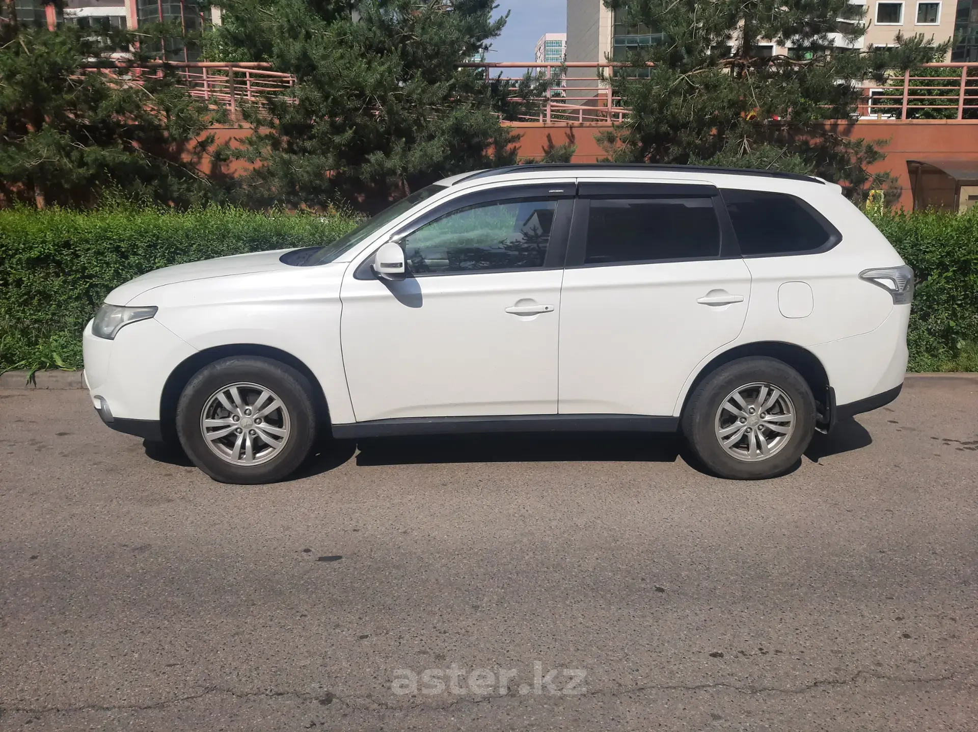 Mitsubishi Outlander 2013