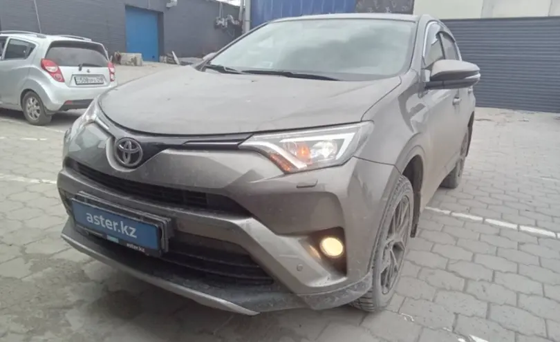 Toyota RAV4 2018 года за 13 500 000 тг. в Караганда