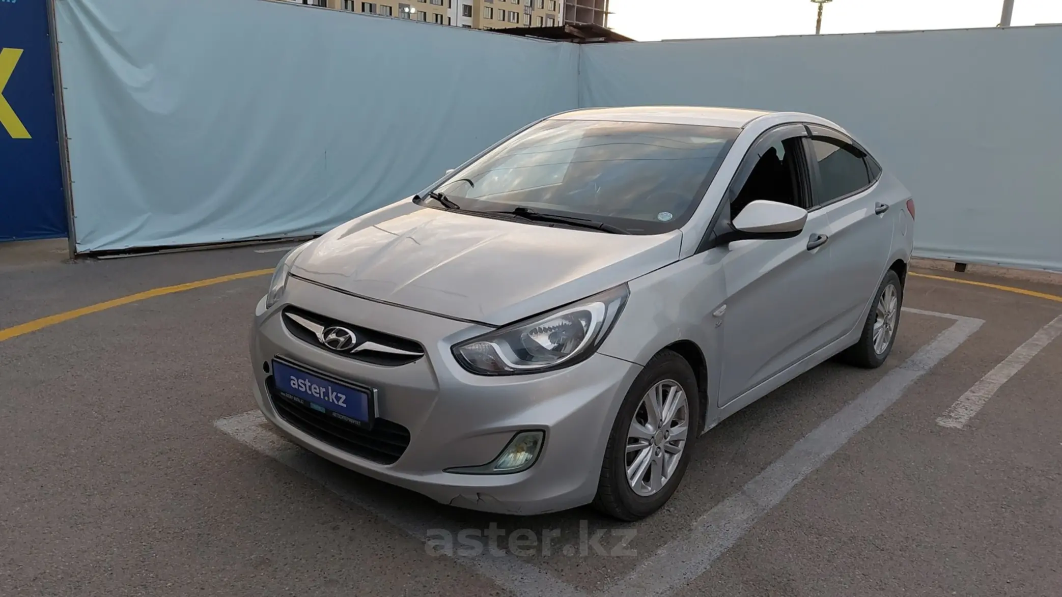 Hyundai Accent 2013