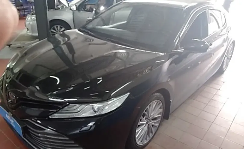 Toyota Camry 2018 года за 14 000 000 тг. в Астана