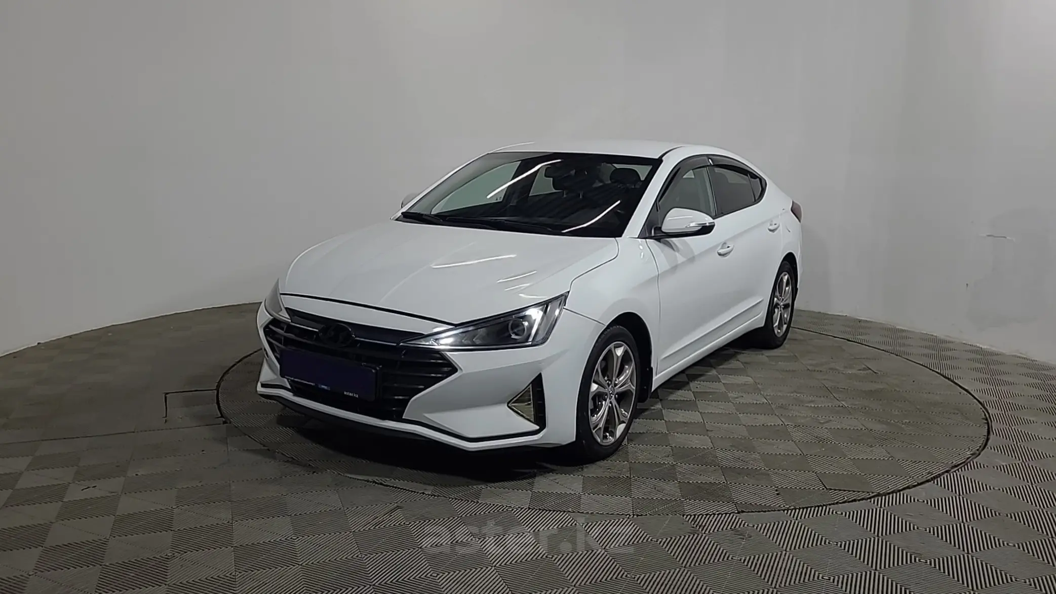 Hyundai Elantra 2019