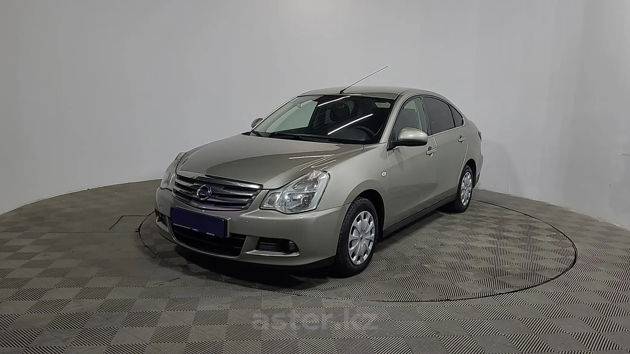 Nissan Almera 2015