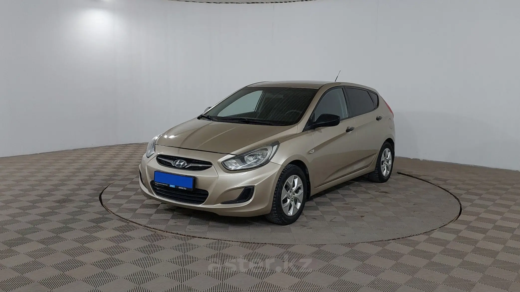 Hyundai Accent 2013