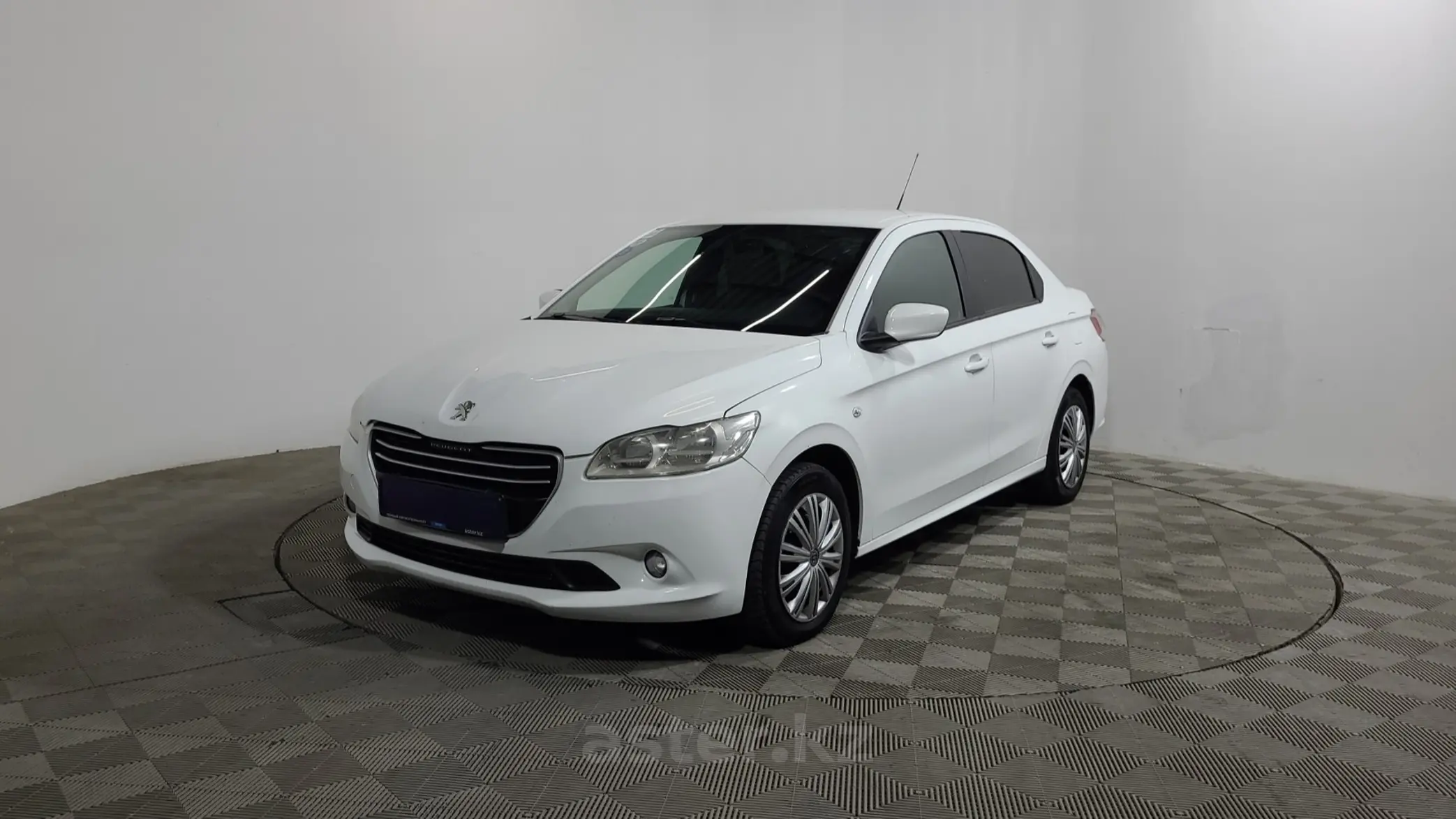 Peugeot 301 2014